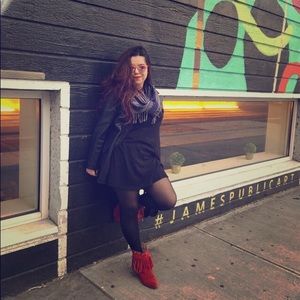 Meet your Posher, Eliara